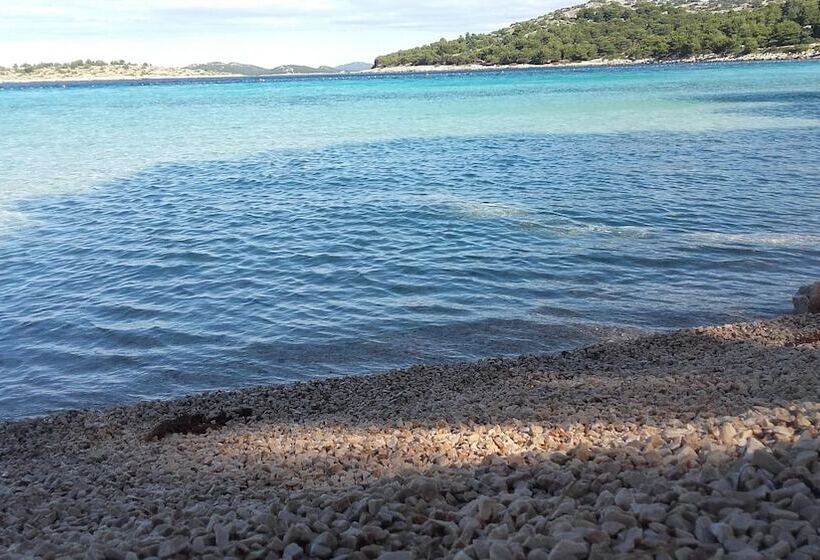 בית מלון כפרי Ana Murter