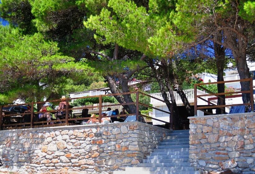 בית מלון כפרי Ana Murter