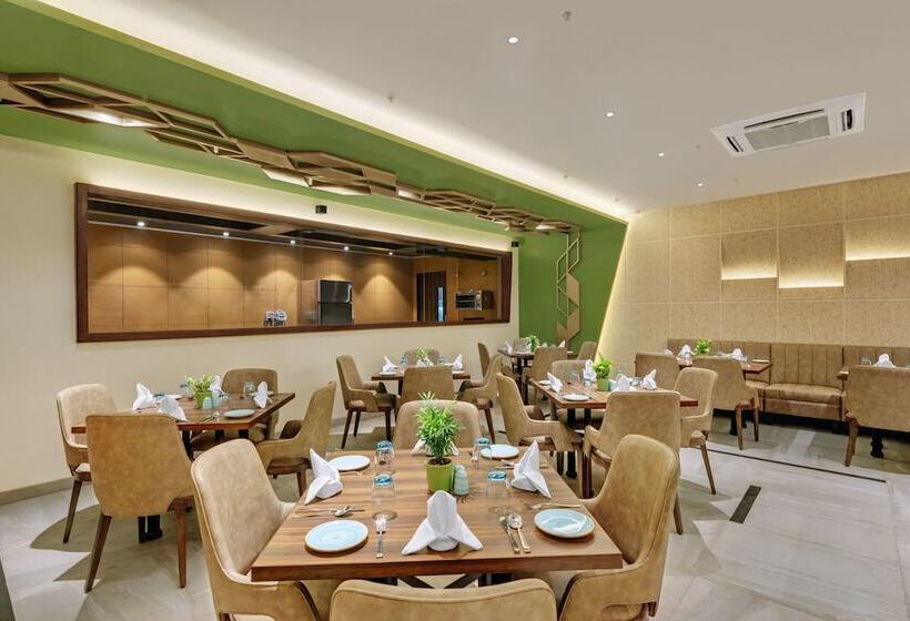 Отель The Fern Residency, Karad