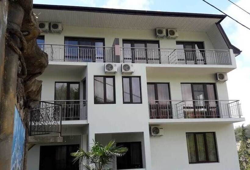 פנסיון Guest House Sterh