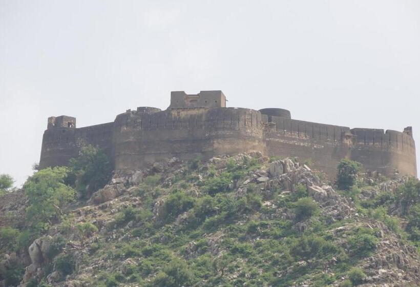 Dhulagarh Heritage Palace Hotel Near Jaipur