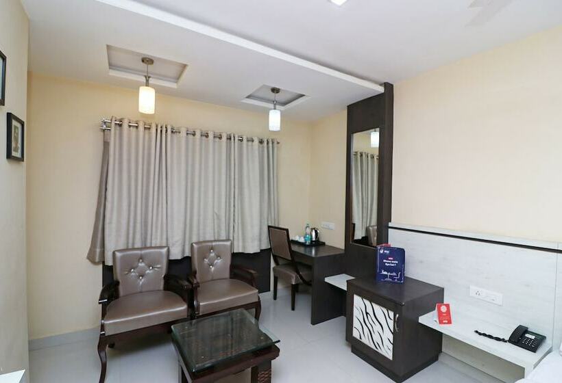 فندق Lotus By Oyo Rooms