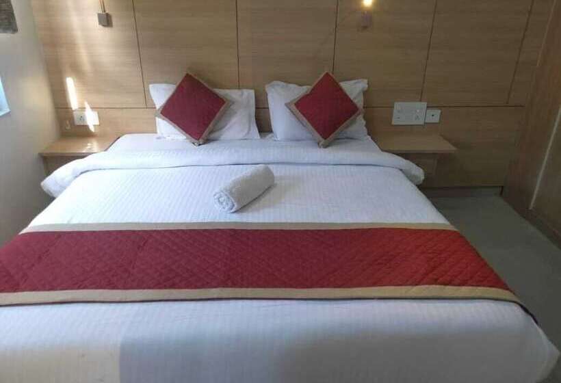 فندق Royal Amer City