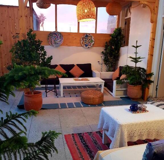 Art Riad Au Bord De La Mer