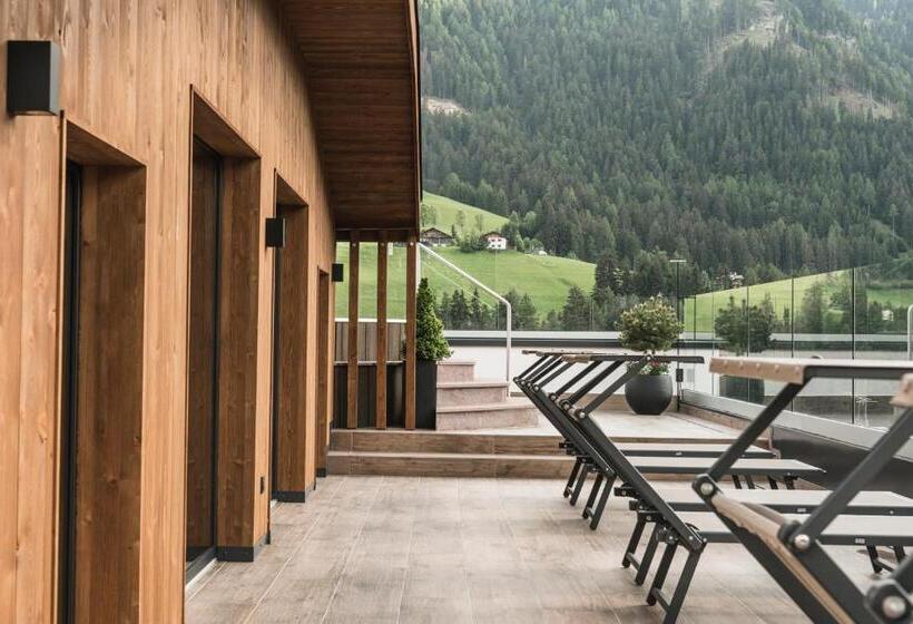 تختخواب و صبحانه Boutique Hotel Planlim