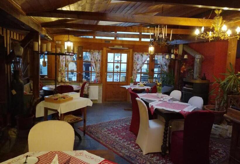 فندق Alte Schreinerei Auberge Harlekin