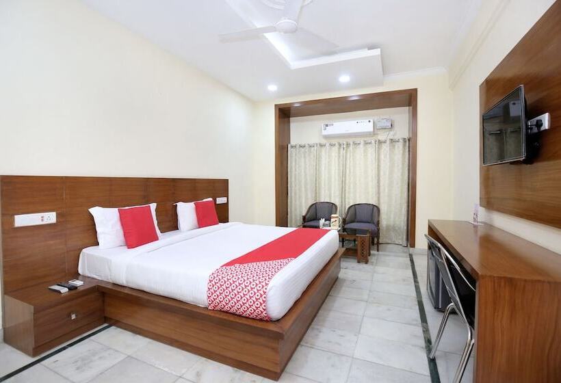 فندق Capital O 12767  Grand Chinar