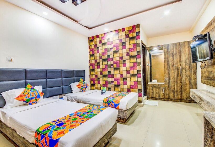 בית מלון כפרי Fabexpress Mayuri Residency   Hal Old Airport Road