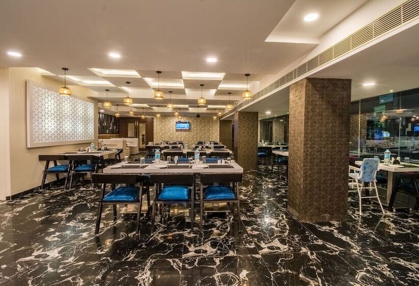 هتل Karunya Residency