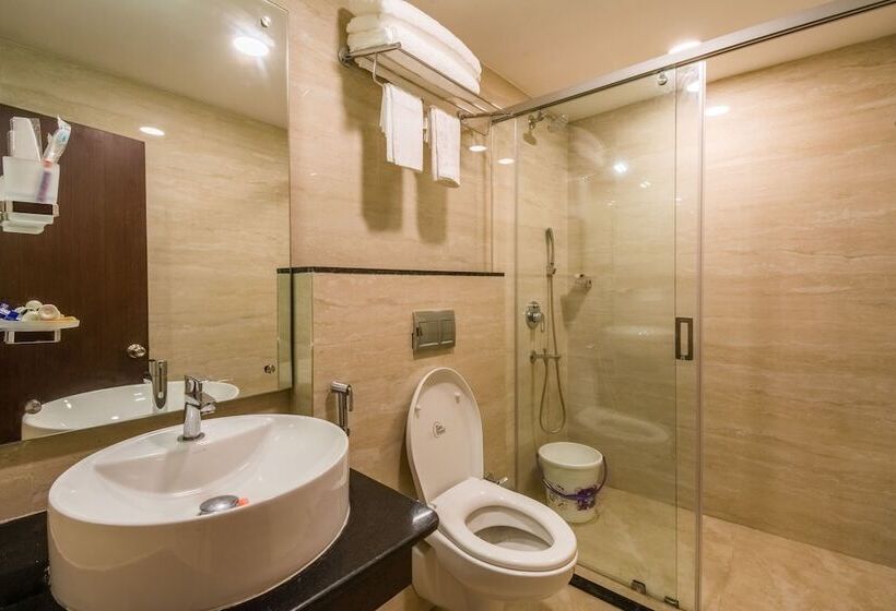 هتل Karunya Residency