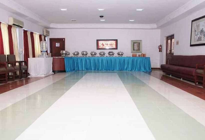 هتل Park Inn Beach Resort