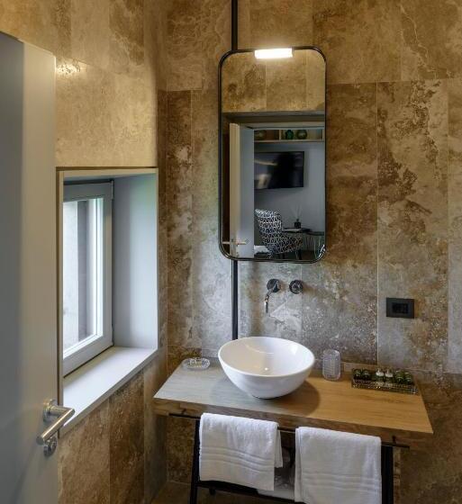 فندق ريفى Locanda Dei Logi