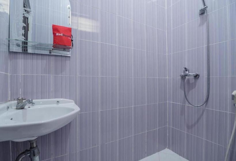 پانسیون Reddoorz Syariah Plus @ Banjarbaru