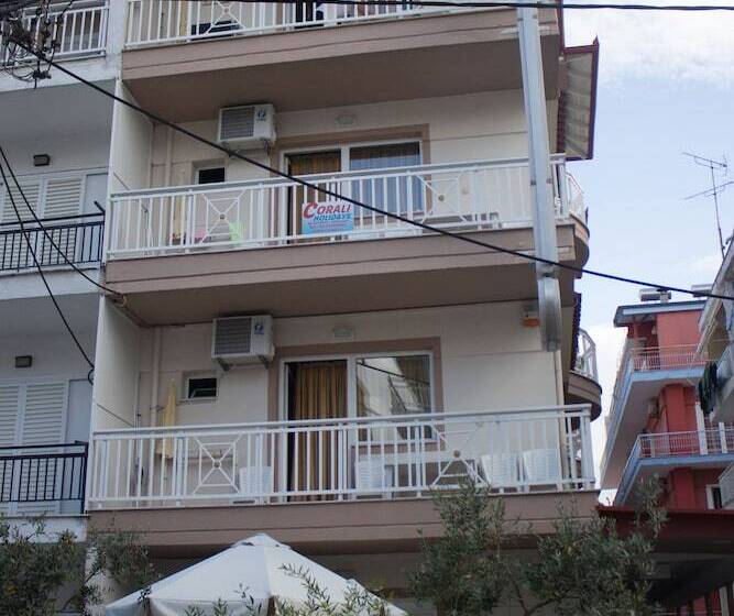 ユースホステル Villa Pigasos