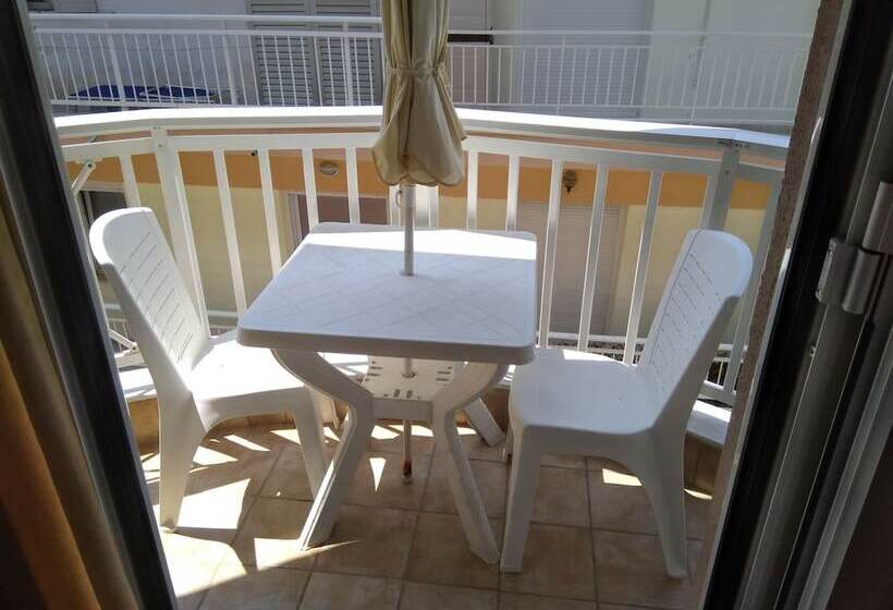 ユースホステル Villa Pigasos