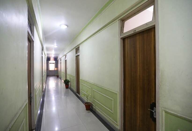 호텔 Nihar By Oyo Rooms