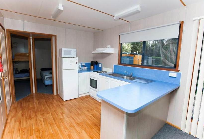 Seven Mile Beach Cabin And Caravan Park