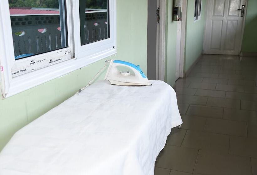 فندق Bb Tributary