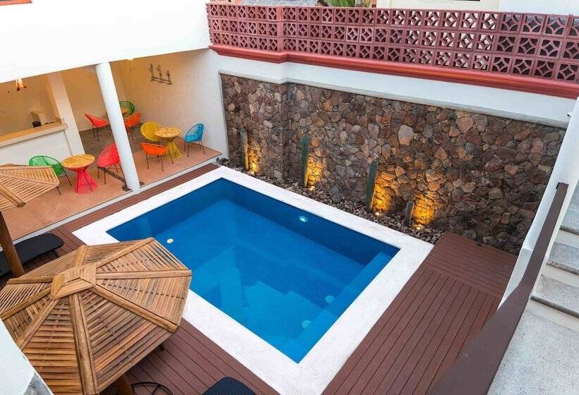 هتل Rosarito