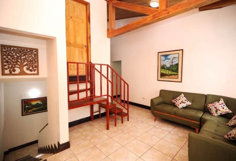 مسافرخانه Whitehouse Bed And Breakfast