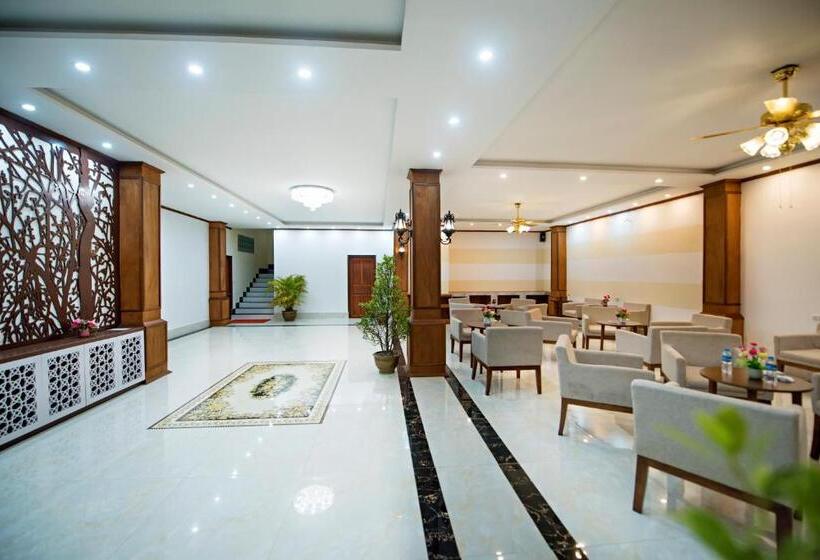 هتل Premier Vang Vieng