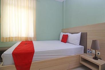 هتل Reddoorz Near Solo Balapan Station