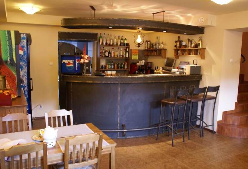 پانسیون Amadeus Apartamenty