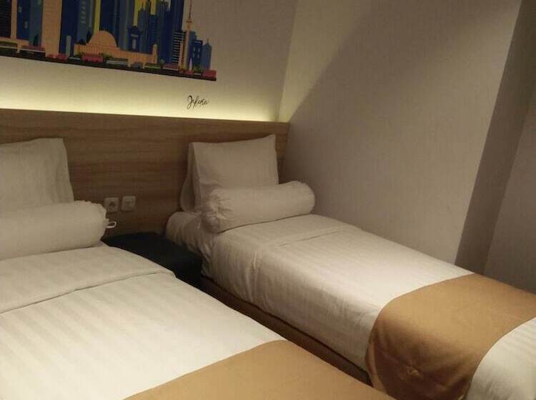 هتل Central Front One Inn Jakarta Airport