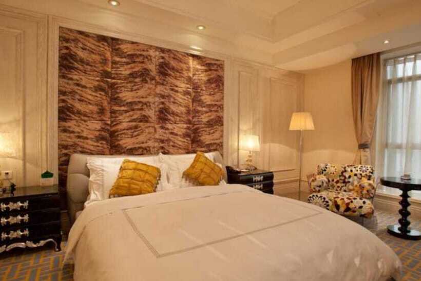 ホテル Complex International