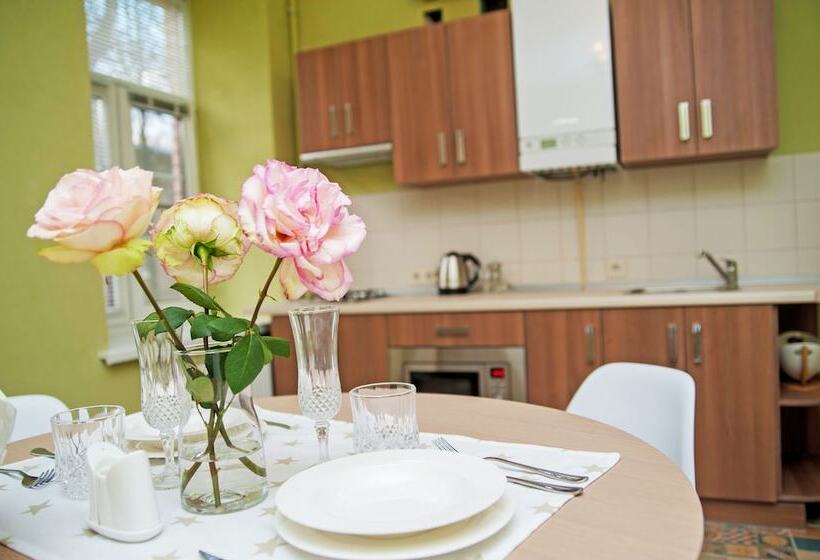 Modern History Apartments