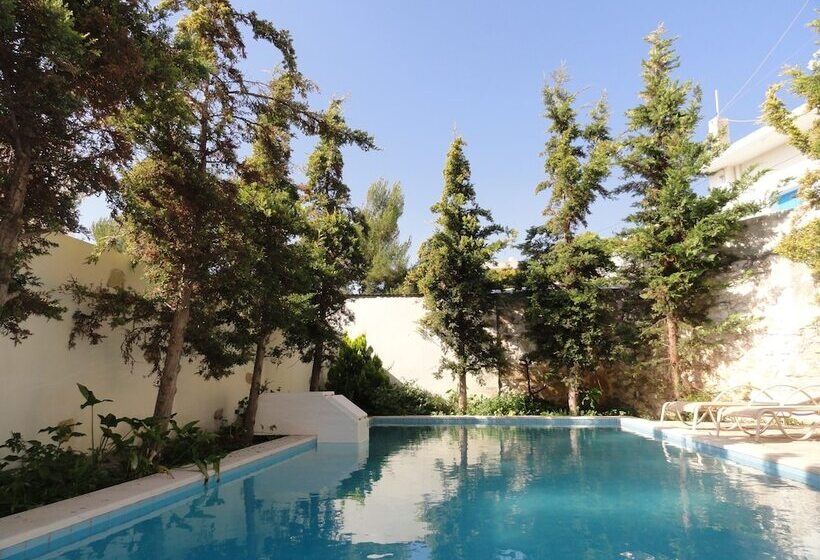Villa Arokaria