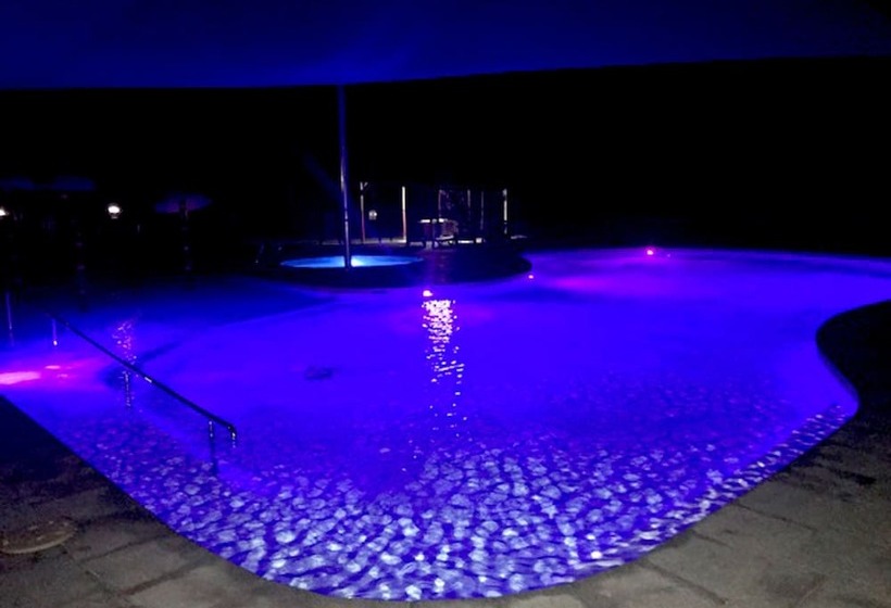 فندق Ingenia Holidays Moruya