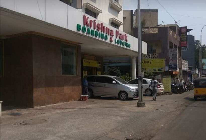 هتل Krishna Park