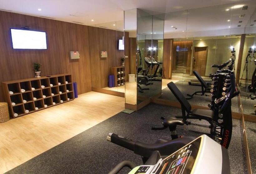 هتل Kuretakeso Kemang