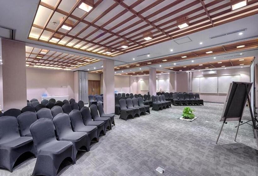 هتل Kuretakeso Kemang