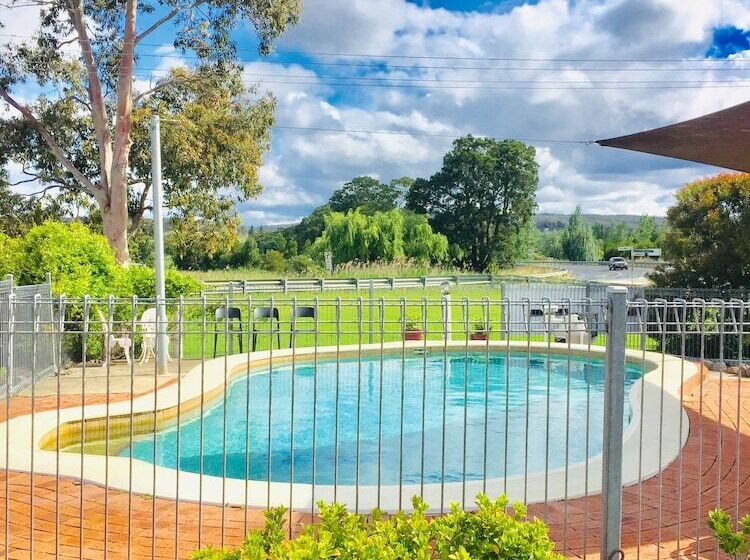 汽车旅馆  Colonial Motor Inn Pambula