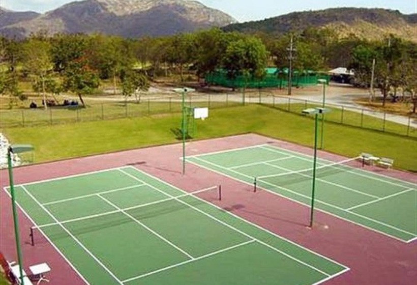 هتل Lake View Resort & Golf Club