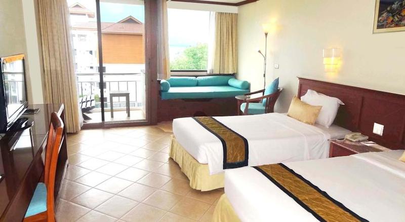 Pinnacle Grand Jomtien Resort and Beach Club