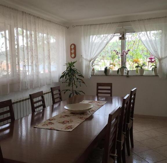 پانسیون Guesthouse Tariba