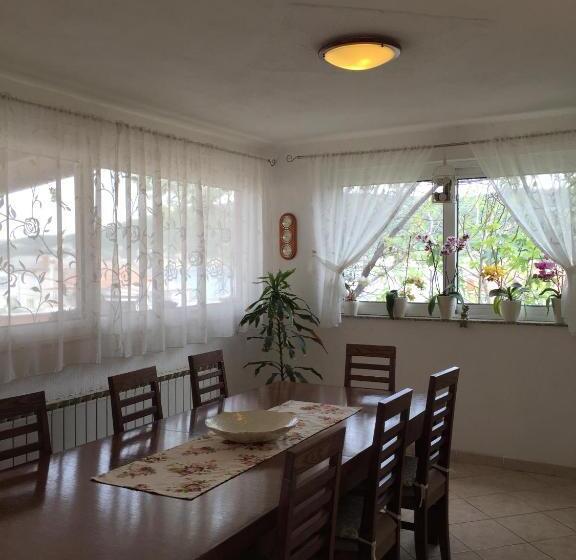 پانسیون Guesthouse Tariba