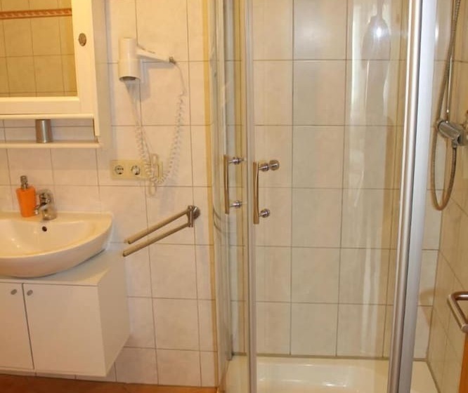 פנסיון Zimmer Wolkenlos