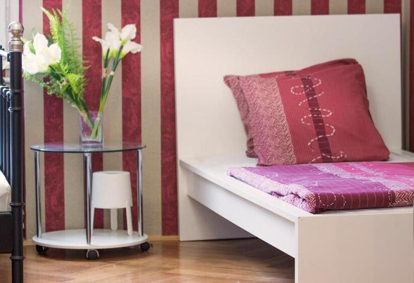 הוסטל Guesthouse Centar 2