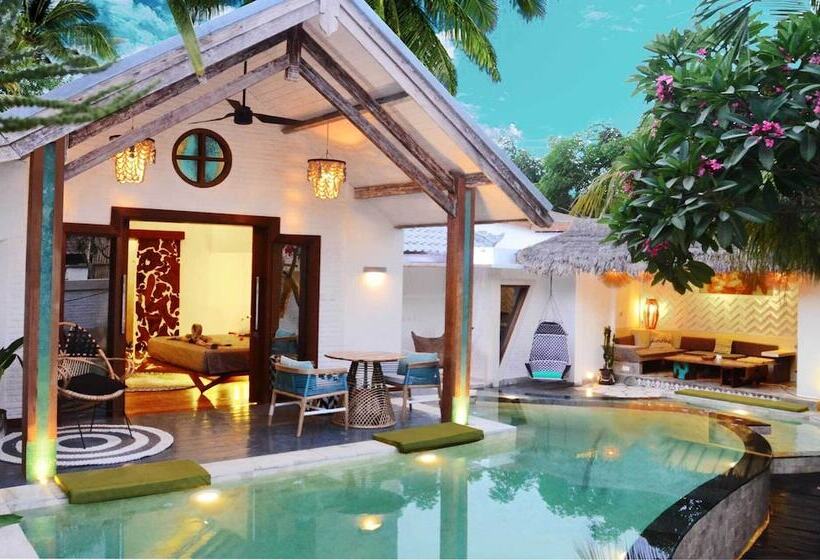 تختخواب و صبحانه The White Key Luxury Villas