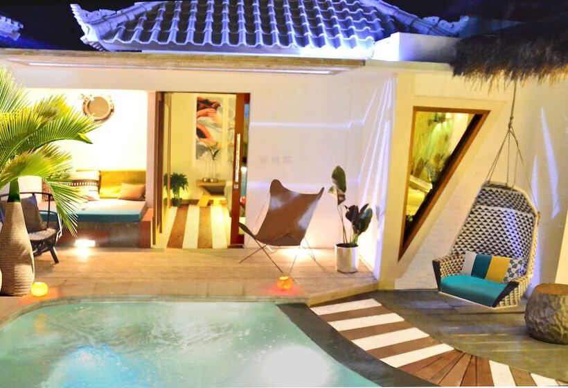 تختخواب و صبحانه The White Key Luxury Villas