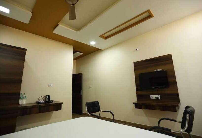 فندق Ishwar Nain