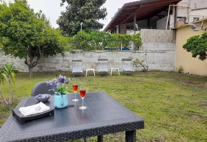 تختخواب و صبحانه City Pompei Accommodations