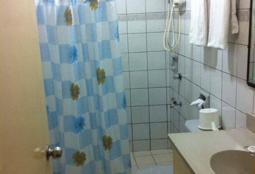 فندق Reddoorz @ Tondaligan Beach