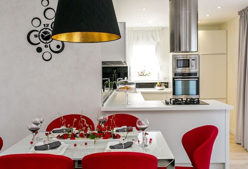 Luxury  Apartments Giovanni With  Pool