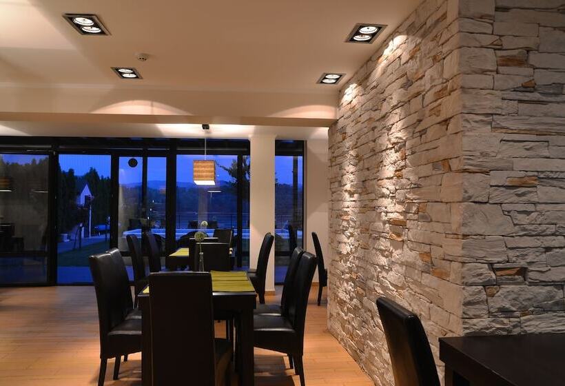 پانسیون Guest House Panorama Aqualux With Free Parking