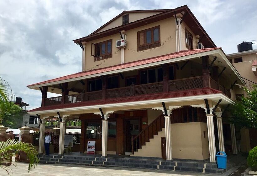 Hidden World Resort And Spa